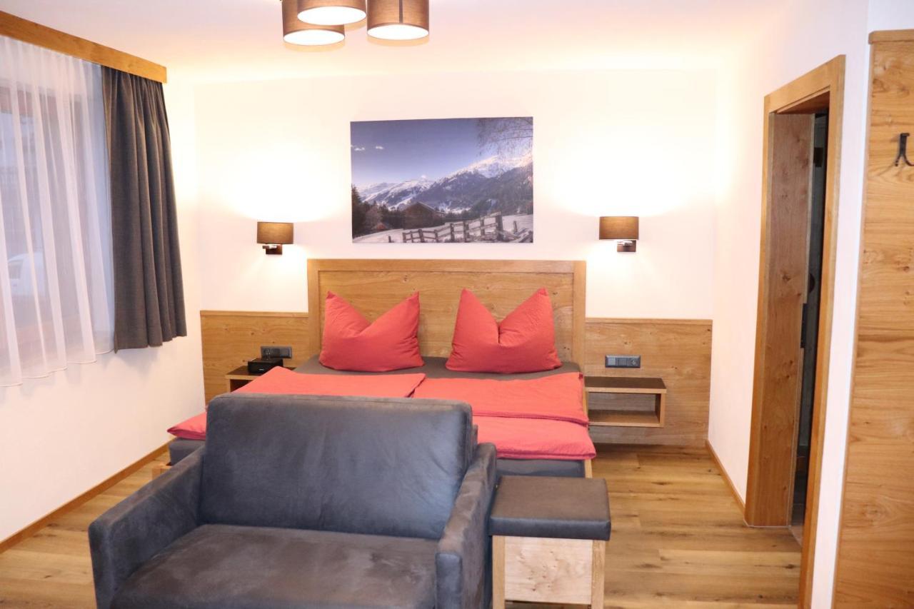 Ferienwohnung Haus Alpenflora Flirsch Exterior foto