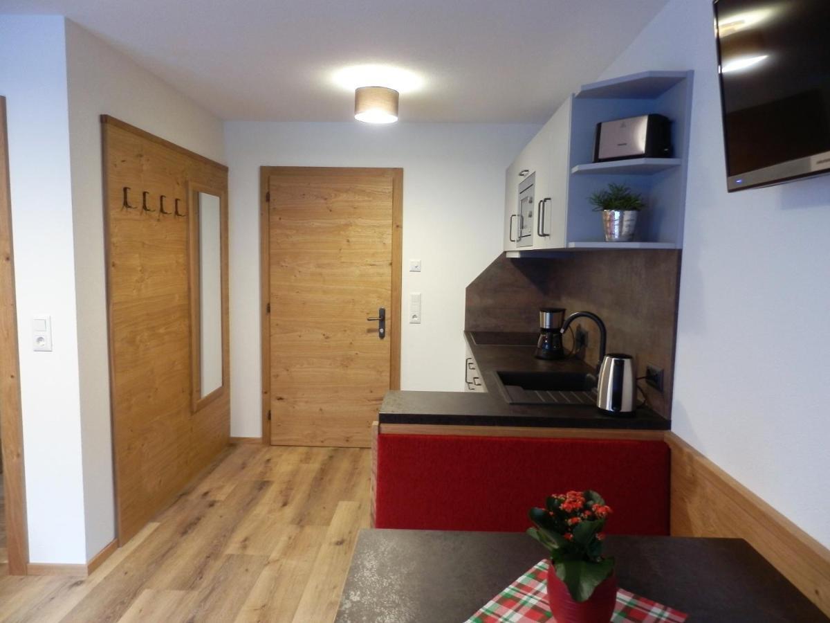 Ferienwohnung Haus Alpenflora Flirsch Exterior foto
